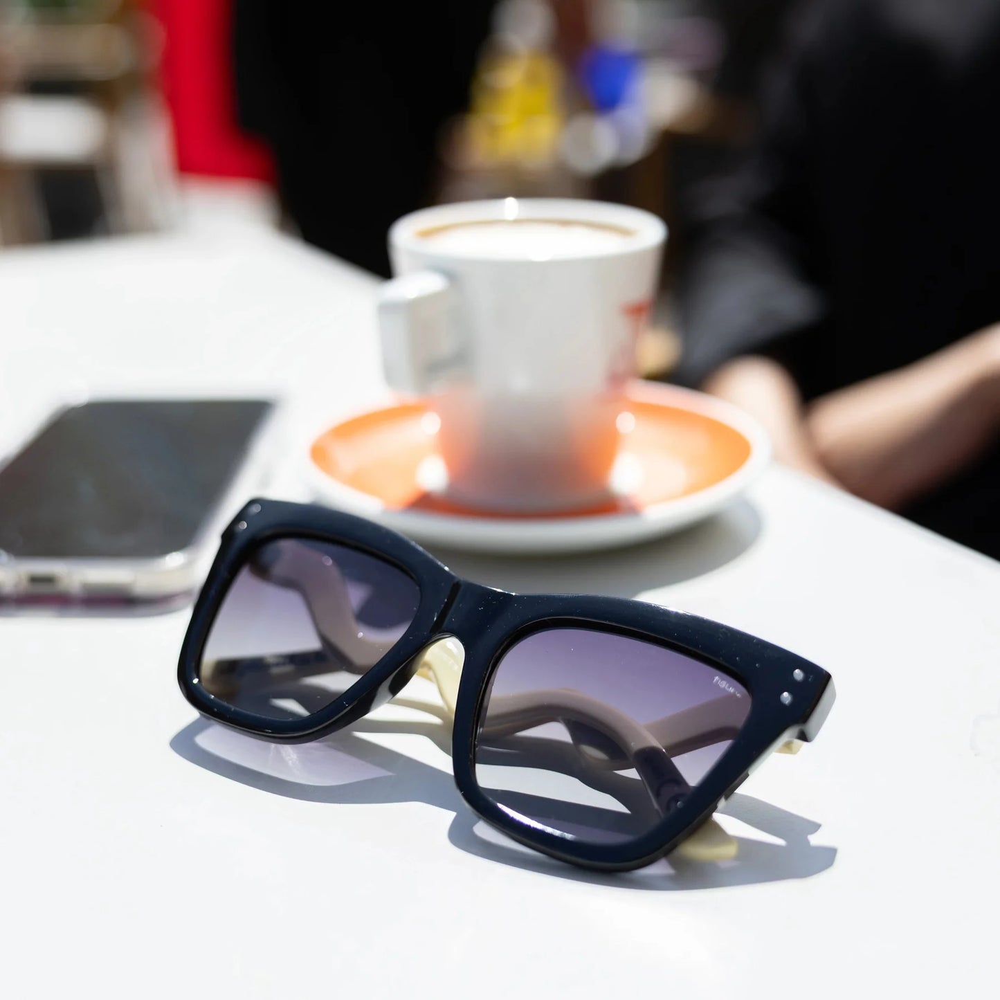 Lunettes De Soleil - All You Need Is Love